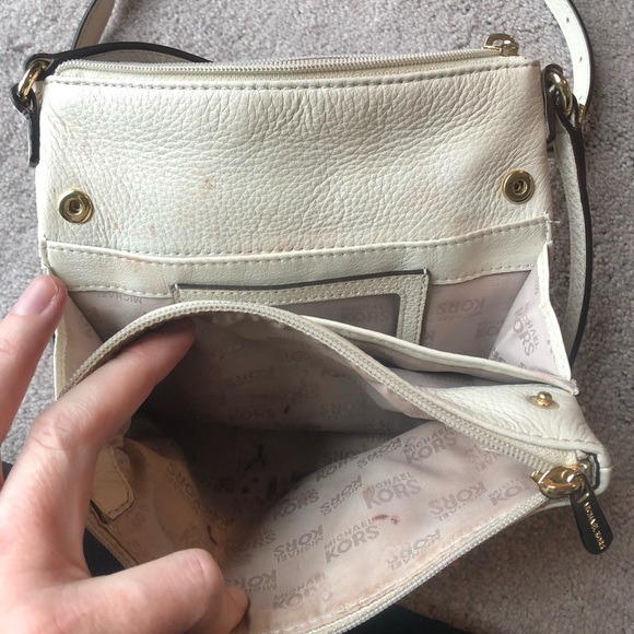 Michael Kors leather side bag - Picture 3 of 7